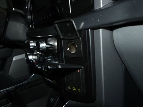 Used 2021 Ford F150 Lariat w/ Equipment Group 502A High image 25