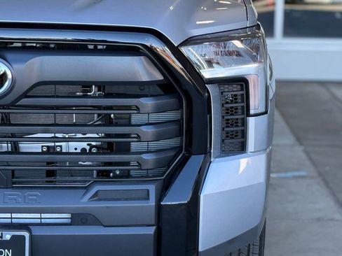New 2026 Toyota Tundra SR image 5