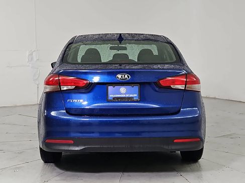 Used 2017 Kia Forte LX FWD image 5
