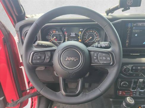 Used 2025 Jeep Wrangler Unlimited Rubicon w/ Steel Bumper Group AWD/4WD image 14