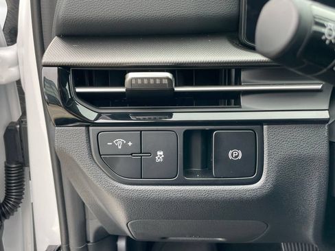 New 2026 Kia Sportage LX w/ LX Convenience Package FWD image 12