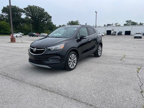 Used 2019 Buick Encore Preferred FWD image 1