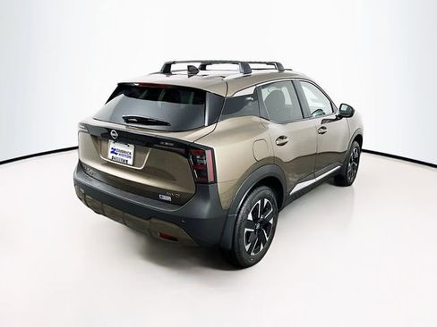 New 2026 Nissan Kicks SV w/ SV Premium Package image 7