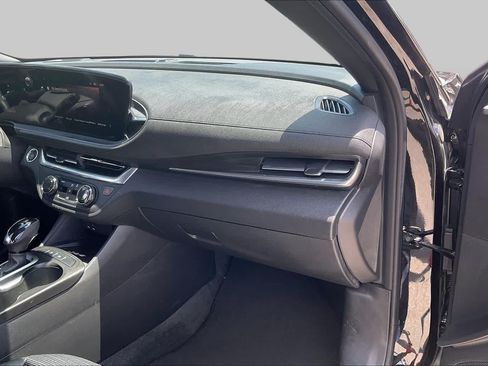 Used 2024 Buick Envista Preferred w/ Convenience I Package FWD image 18