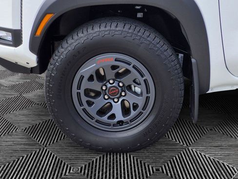 Used 2026 Nissan Frontier PRO-4X w/ Pro Premium Package AWD/4WD image 9
