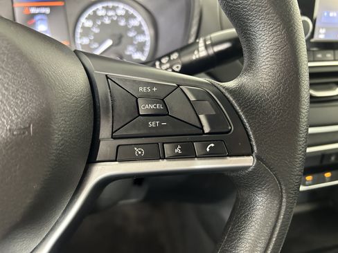 Used 2022 Nissan Altima 2.5 S FWD image 13