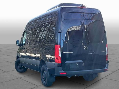 Used 2025 Mercedes-Benz Sprinter 2500 image 4