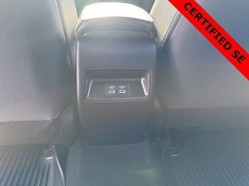 Used 2023 Toyota Corolla SE image 16