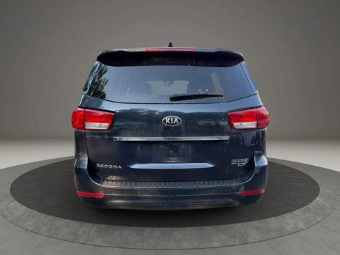 Used 2015 Kia Sedona LX FWD image 6