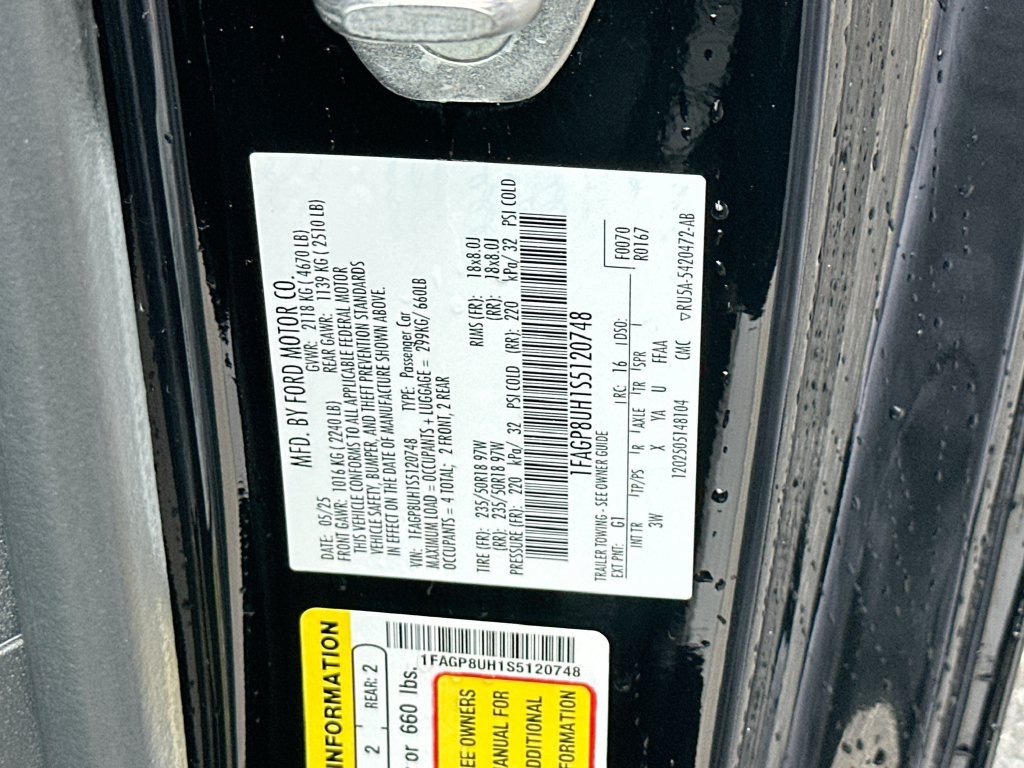 Used 2025 Ford Mustang Premium RWD image 30