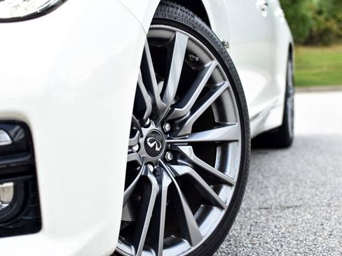 Used 2017 INFINITI Q50 Red Sport 400 RWD image 4