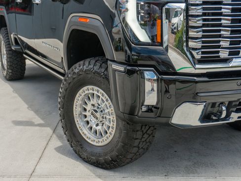 Used 2025 GMC Sierra 2500 Denali w/ Denali Reserve Package AWD/4WD image 34