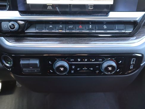 Used 2025 Chevrolet Silverado 1500 LT Trail Boss w/ Protection Package image 28