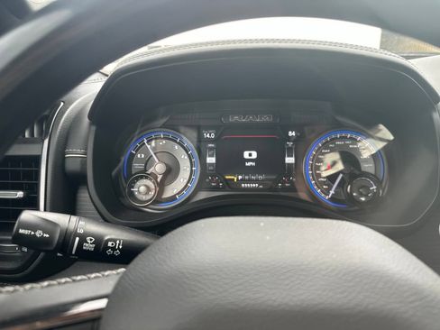 Used 2022 RAM 1500 Limited w/ Body-Colour Bumper Group AWD/4WD image 14