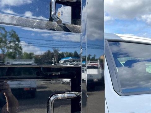 New 2024 GMC Sierra 3500 Pro w/ Convenience Package image 17