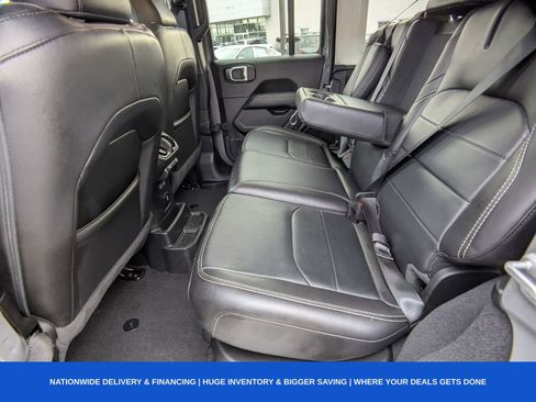 Used 2023 Jeep Wrangler Unlimited Sahara w/ Cold Weather Group image 17