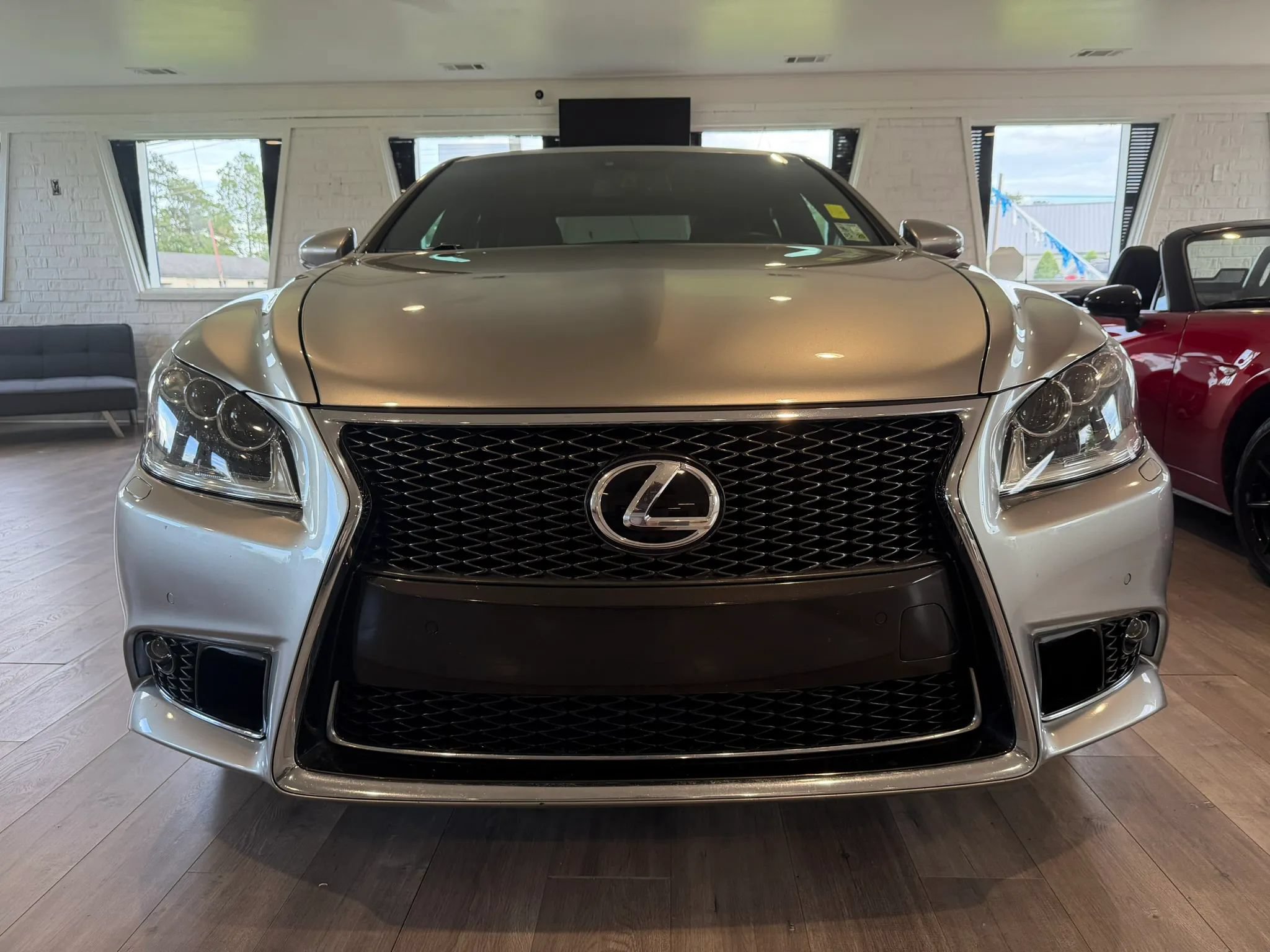 Used 2016 Lexus LS 460 w/ F Sport Package RWD image 6