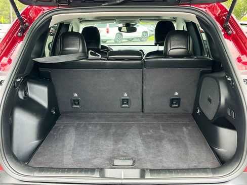 Used 2021 Jeep Cherokee Latitude Plus w/ Sun & Sound Group image 24