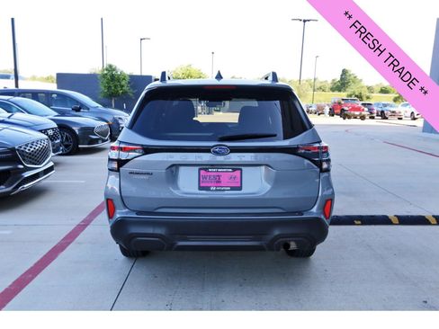 Used 2025 Subaru Forester Premium w/ Convenience Package #1 AWD/4WD image 7