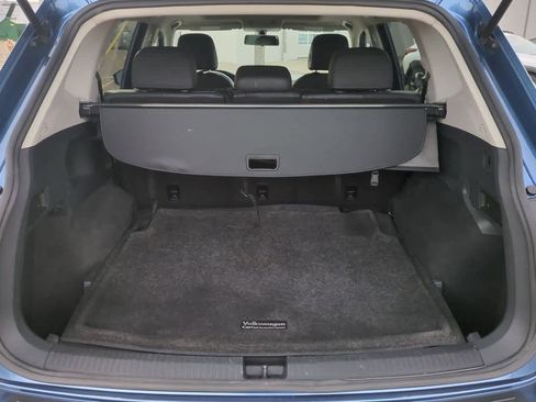 Used 2019 Volkswagen Tiguan SE w/ Panoramic Sunroof Package image 33