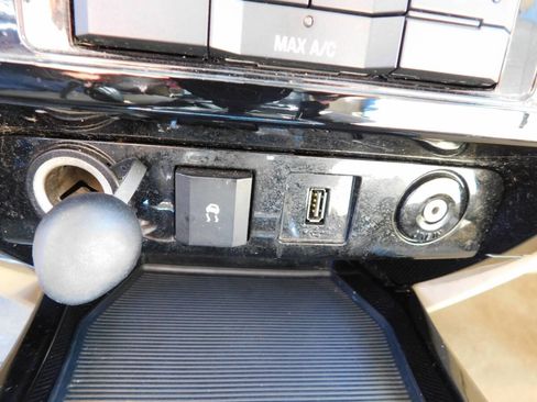 Used 2010 Ford Escape Limited image 13