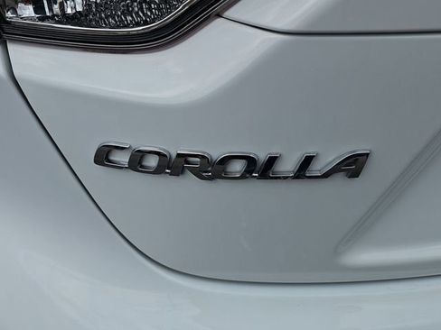 Used 2023 Toyota Corolla LE FWD image 30