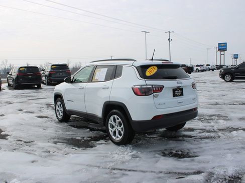 Used 2024 Jeep Compass Latitude AWD/4WD image 7