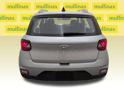 Used 2020 Hyundai Venue SEL FWD image 29