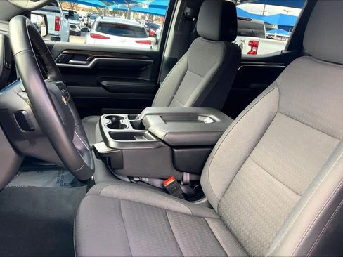 Certified 2025 Chevrolet Silverado 1500 LT image 9