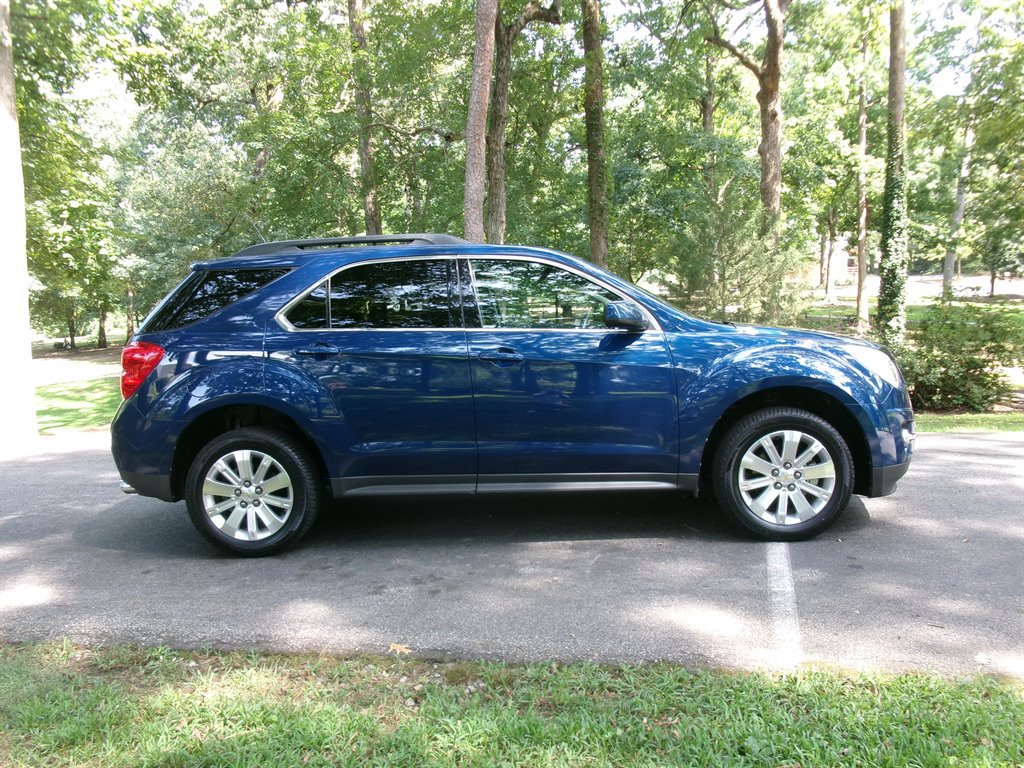 Used 2010 Chevrolet Equinox LT AWD/4WD image 5