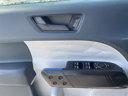 New 2026 Ford Maverick XLT image 18