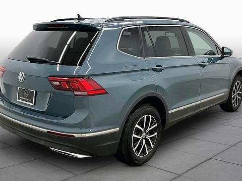 Used 2021 Volkswagen Tiguan SE w/ Panoramic Sunroof Package FWD image 13