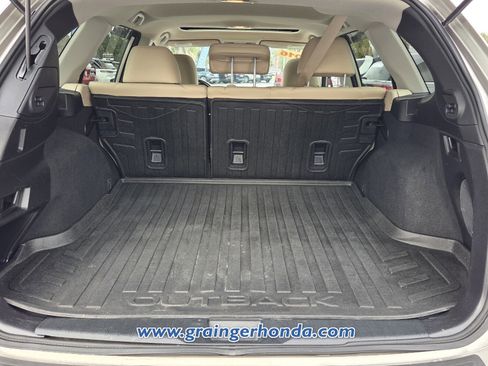 Used 2016 Subaru Outback 2.5i Limited image 13