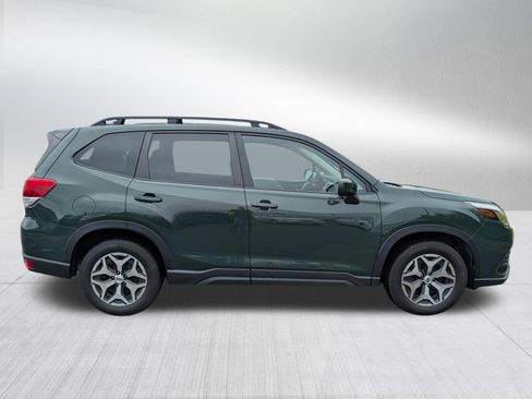 Used 2024 Subaru Forester Premium AWD/4WD image 8