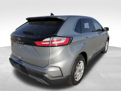 Used 2022 Ford Edge SEL image 8