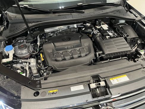 Used 2024 Volkswagen Tiguan SEL R-Line image 20