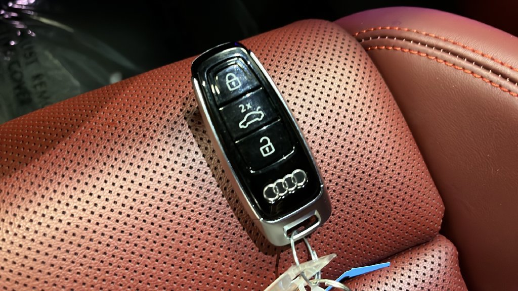 Used 2023 Audi RS e-tron GT w/ Ceramic Brake Package AWD/4WD image 10