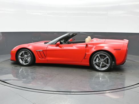 Used 2011 Chevrolet Corvette Grand Sport w/ Preferred Equipment Group image 3