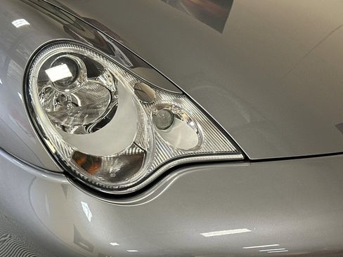 Used 2004 Porsche 911 Carrera RWD image 39
