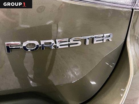 Used 2023 Subaru Forester Premium image 10