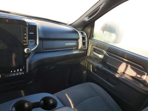Used 2025 RAM 2500 Big Horn AWD/4WD image 15