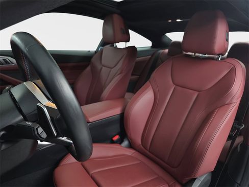 Used 2025 BMW 440i xDrive Coupe w/ Premium Package image 18