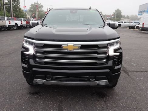New 2026 Chevrolet Silverado 1500 High Country w/ High Country Premium Package AWD/4WD image 28