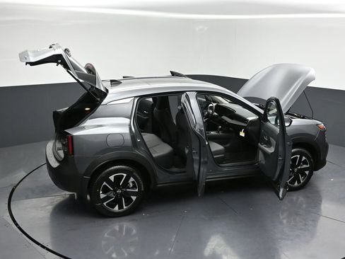 New 2026 Nissan Kicks SV w/ SV Premium Package AWD/4WD image 31