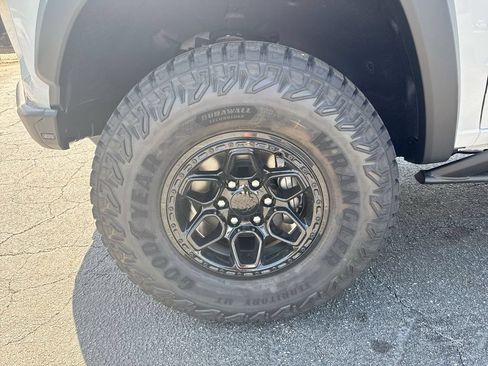 New 2026 Chevrolet Colorado ZR2 w/ ZR2 Bison Edition AWD/4WD image 12