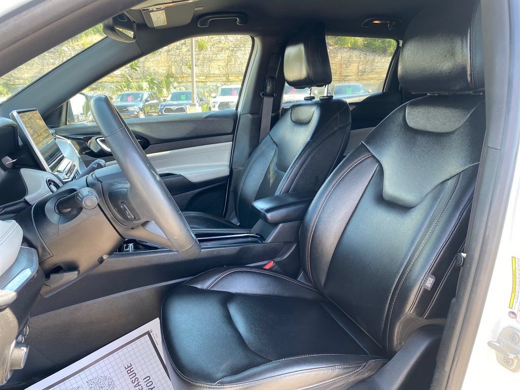 Used 2024 Jeep Compass Limited AWD/4WD image 10