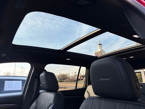 New 2026 Buick Enclave Avenir image 17