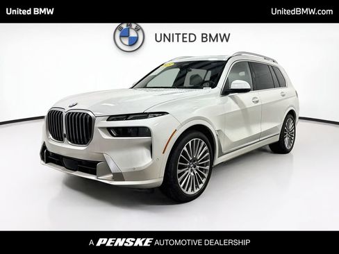 Used 2025 BMW X7 xDrive40i w/ Parking Assistance Package AWD/4WD image 1