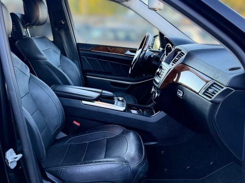 Used 2015 Mercedes-Benz GL 550 4MATIC image 15