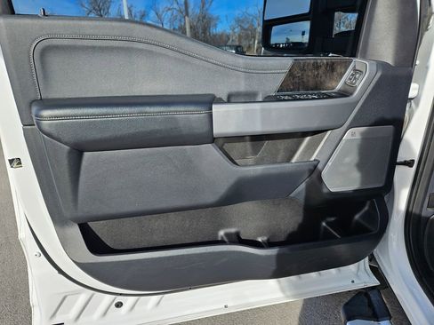 Used 2024 Ford F250 Lariat w/ Chrome Package image 22